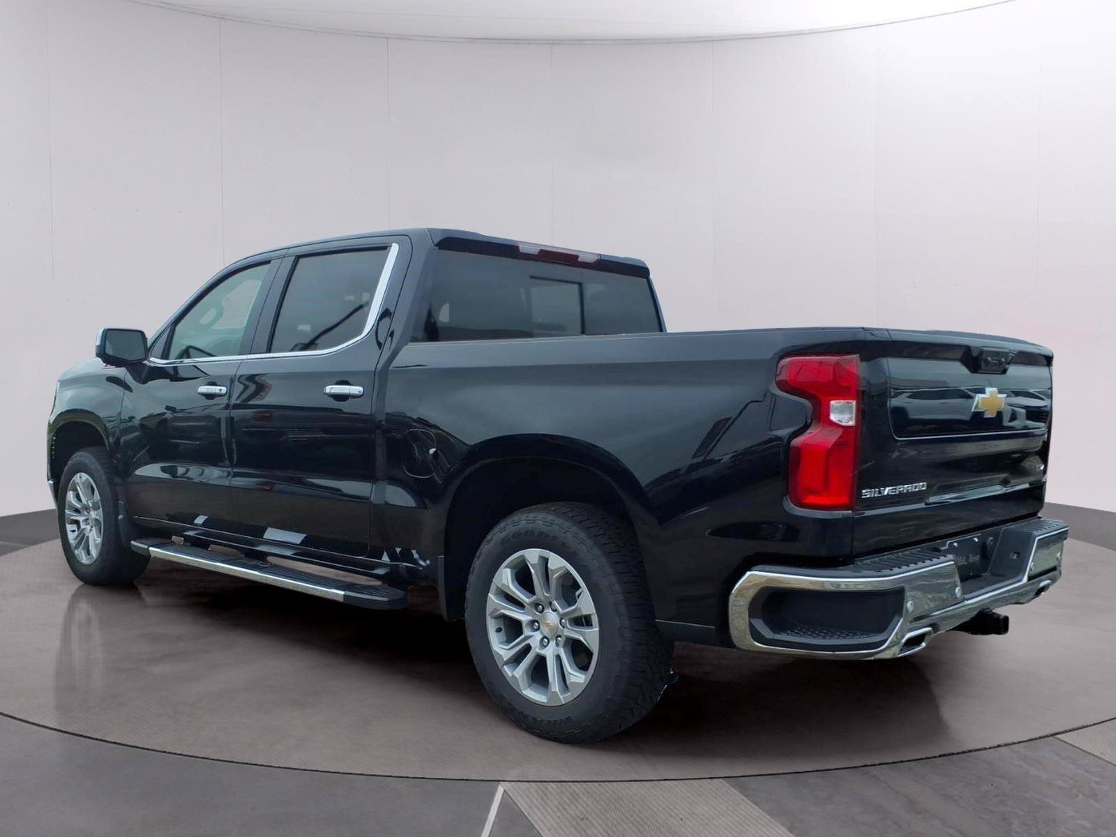 New 2026 Chevrolet Silverado 1500 LTZ AWD/4WD image 3
