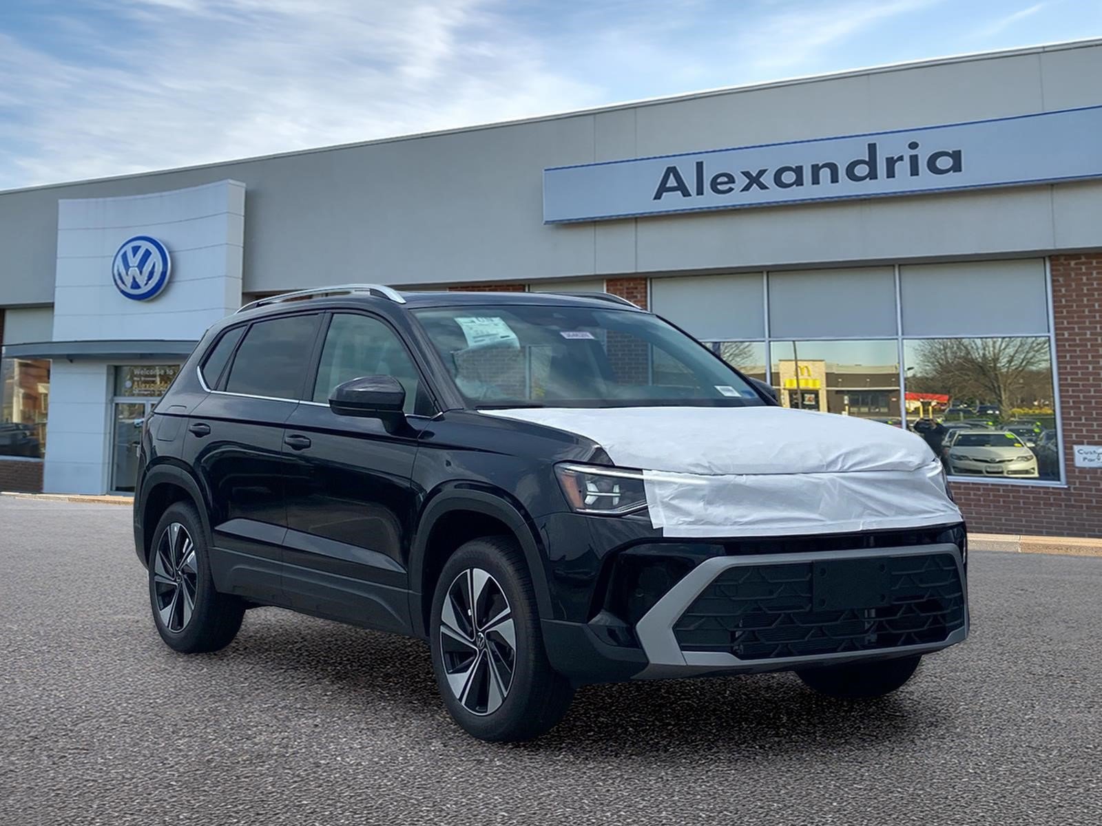 New 2026 Volkswagen Taos SE AWD/4WD image 1