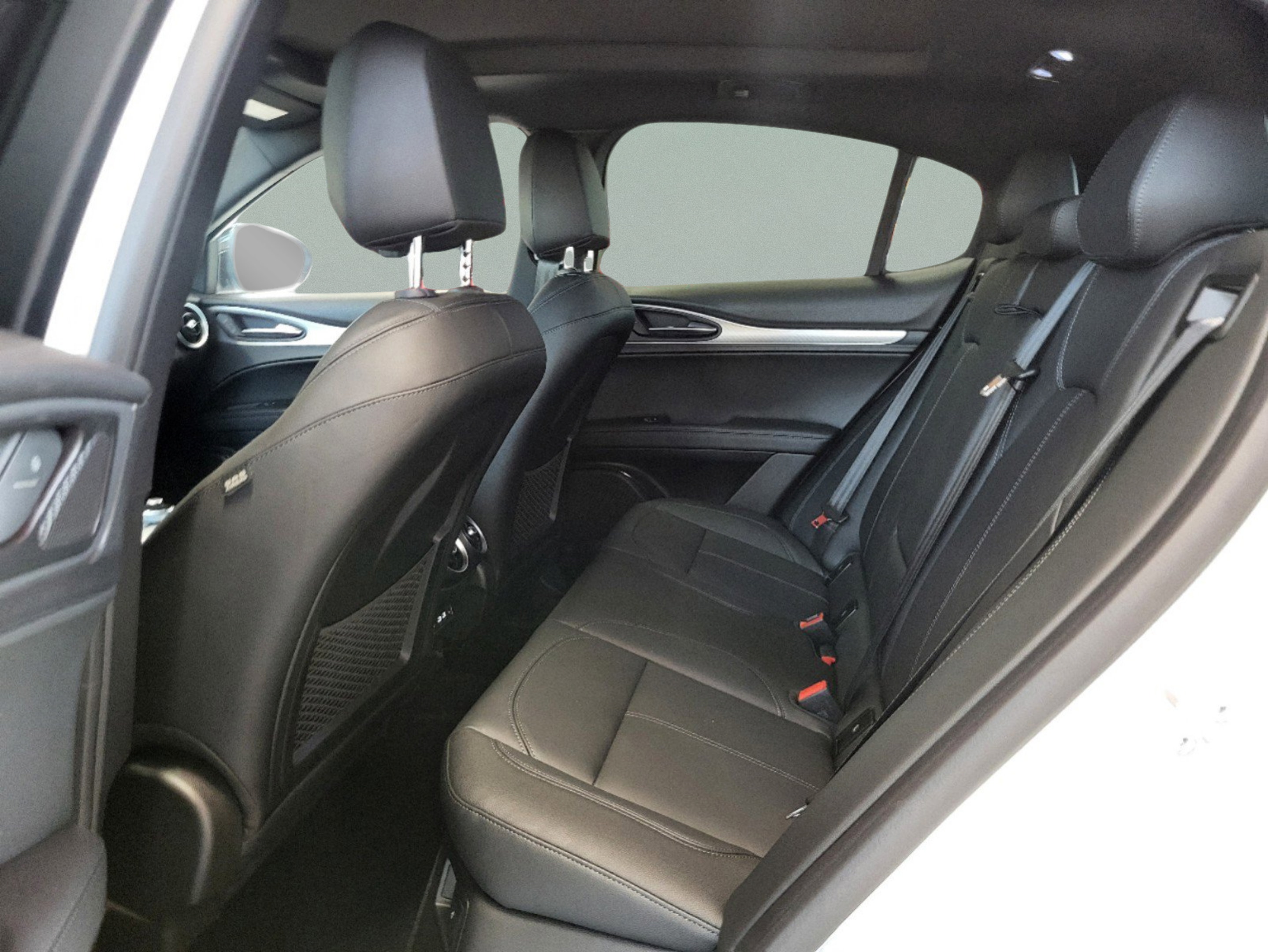New 2025 Alfa Romeo Stelvio Sprint AWD/4WD image 22