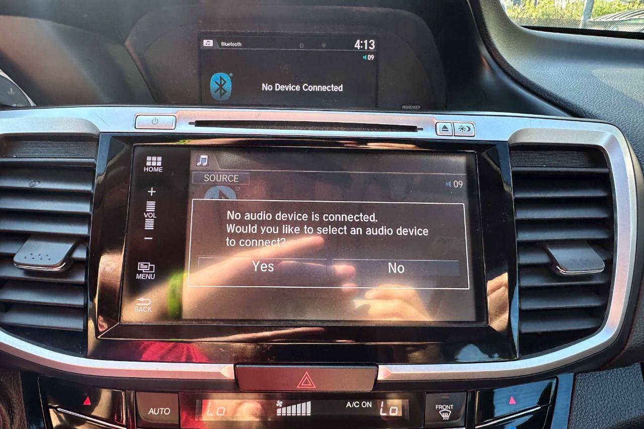 Used 2017 Honda Accord EX image 17