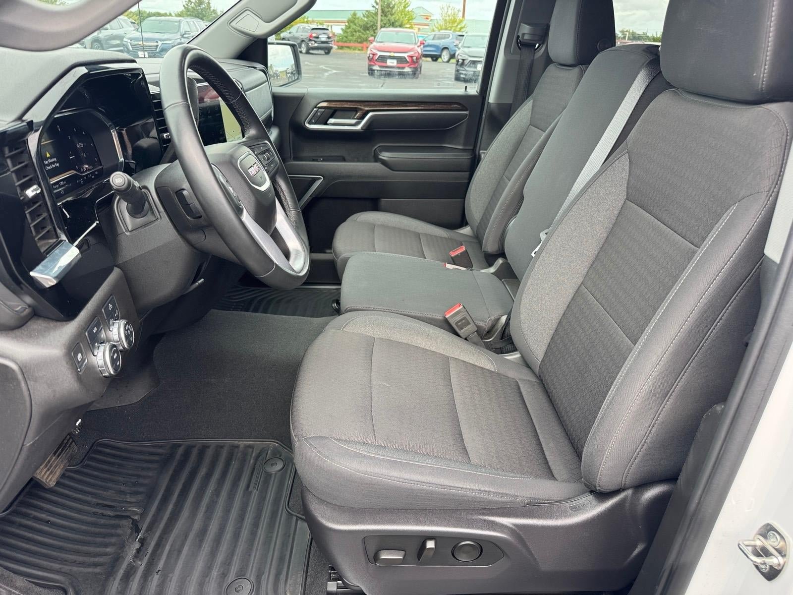 Used 2024 GMC Sierra 1500 Elevation AWD/4WD image 5