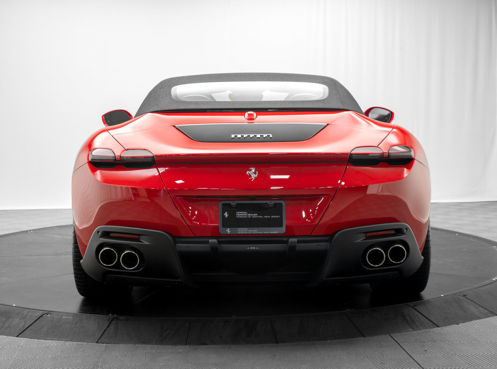 Used 2026 Ferrari Roma Spider RWD image 14