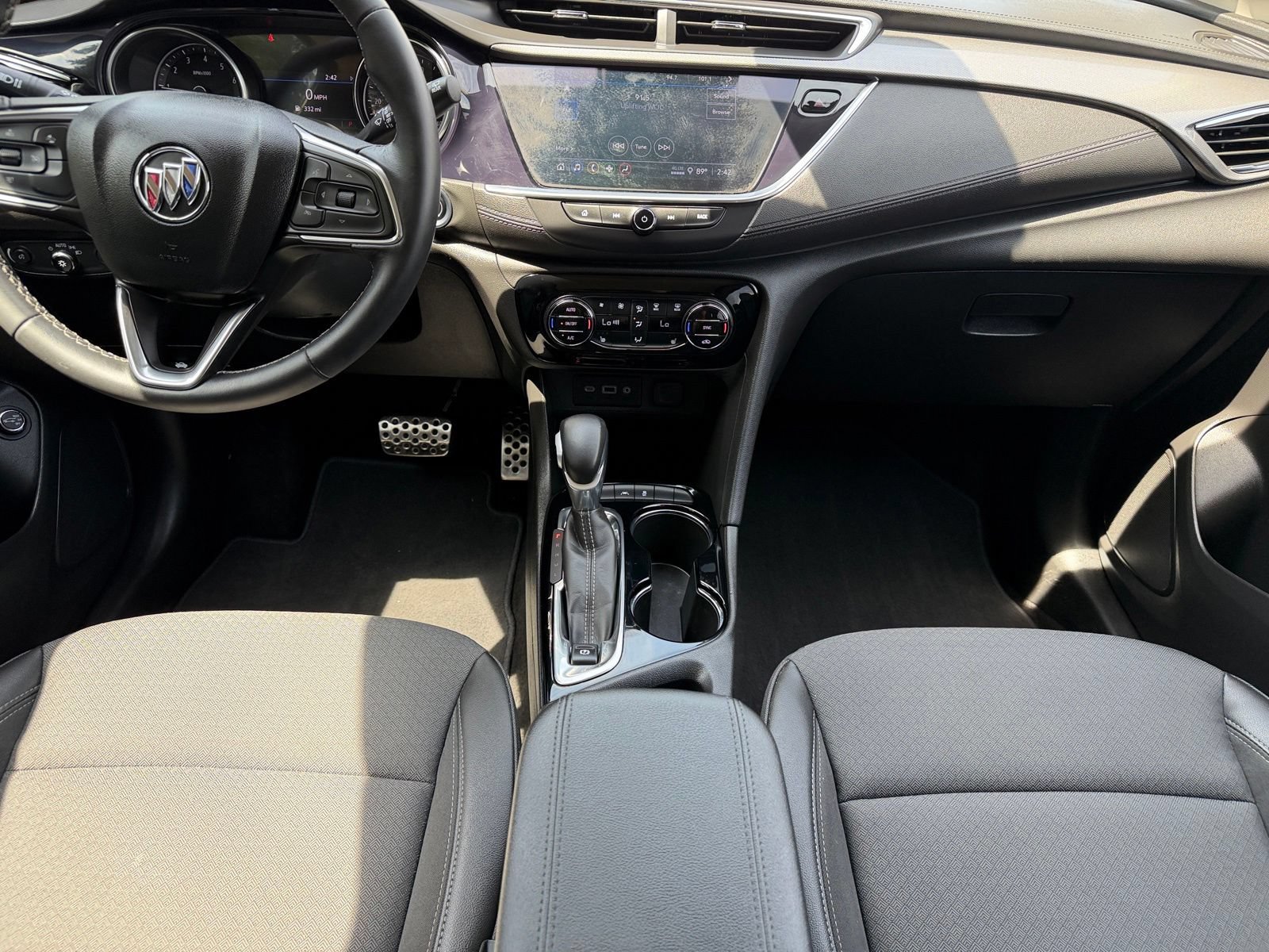 Used 2023 Buick Encore GX Select w/ Sport Touring Package FWD image 19