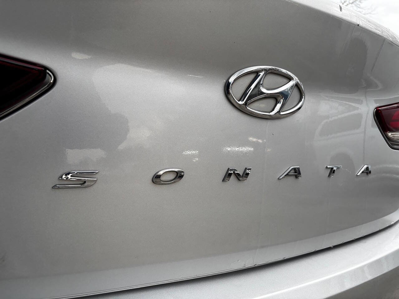 Used 2018 Hyundai Sonata SE FWD image 2