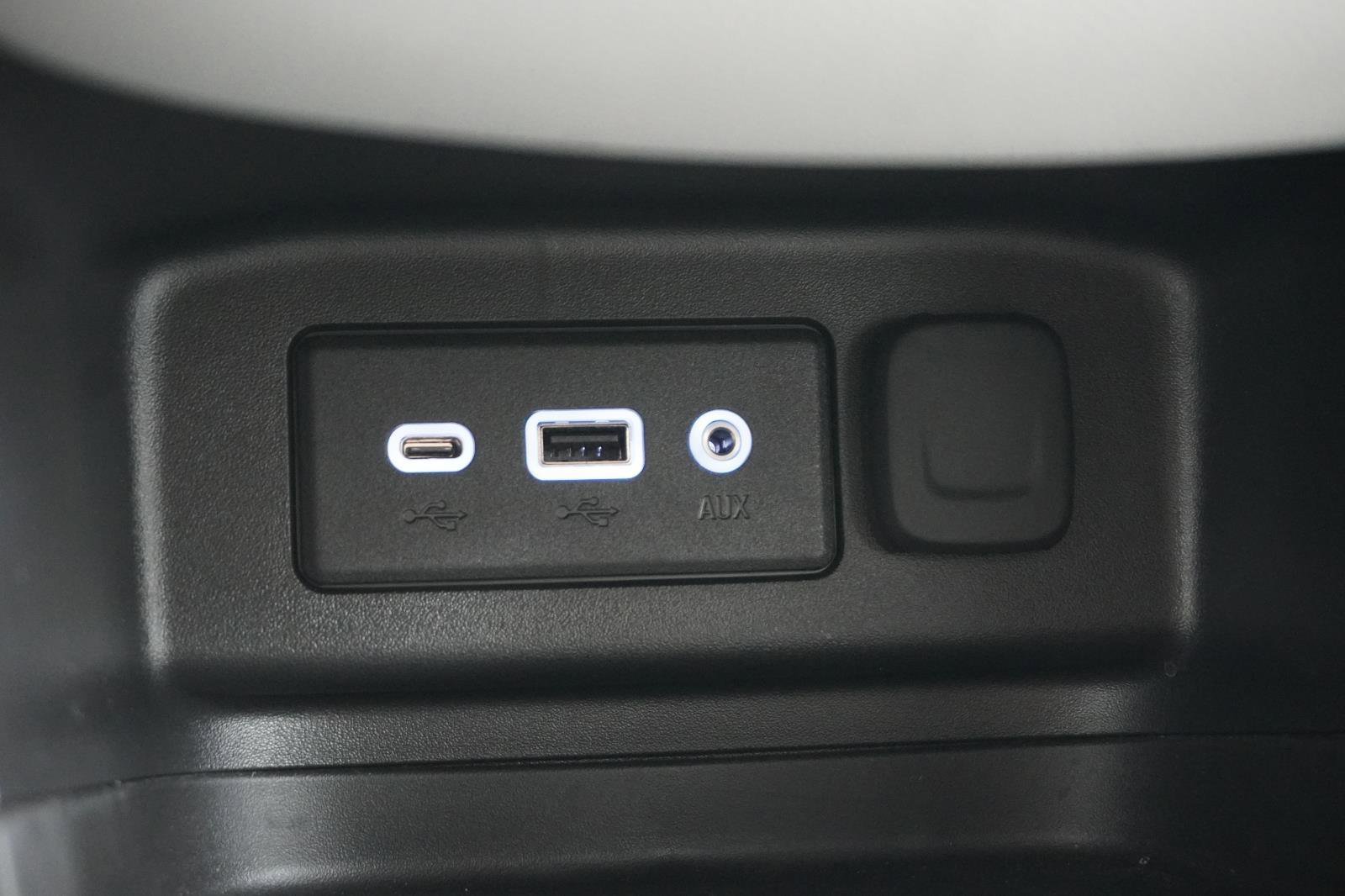 Used 2023 Chevrolet Equinox LS w/ LS Convenience Package image 28