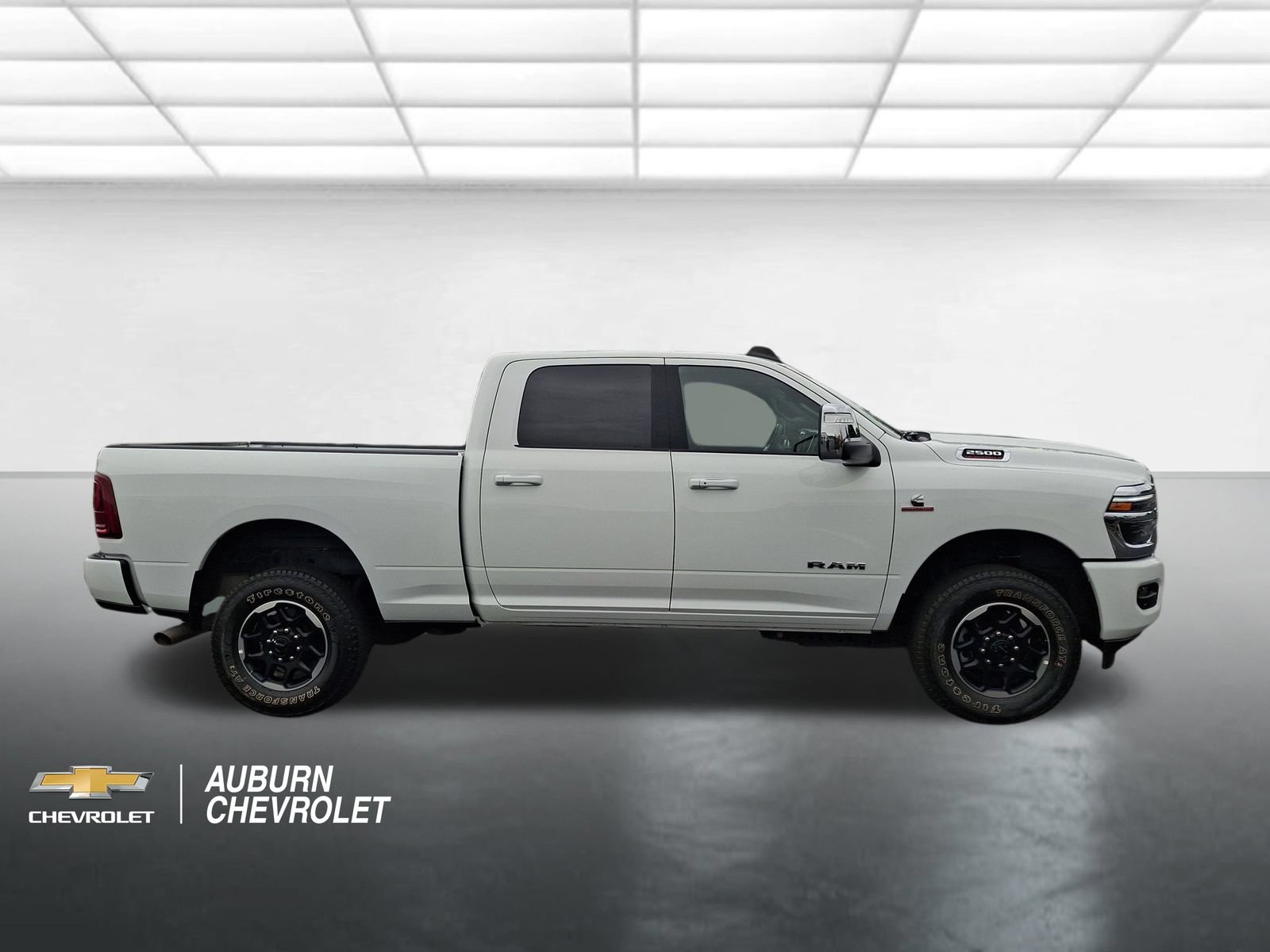 Used 2026 RAM 2500 Laramie AWD/4WD image 2