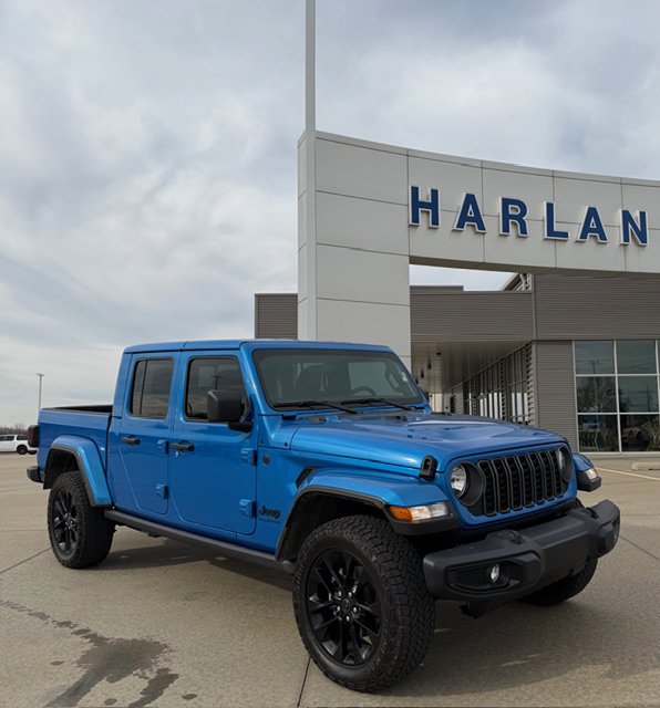 Used 2025 Jeep Gladiator Sport image 1