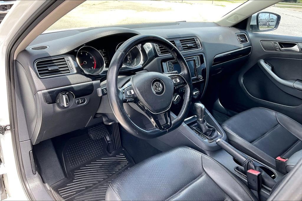 Used 2016 Volkswagen Jetta SEL image 14