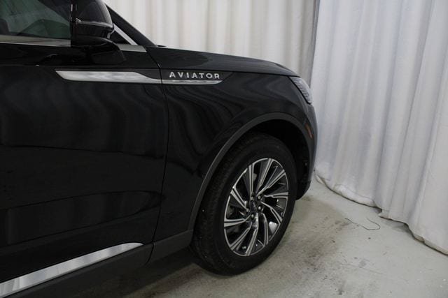 New 2026 Lincoln Aviator AWD image 28