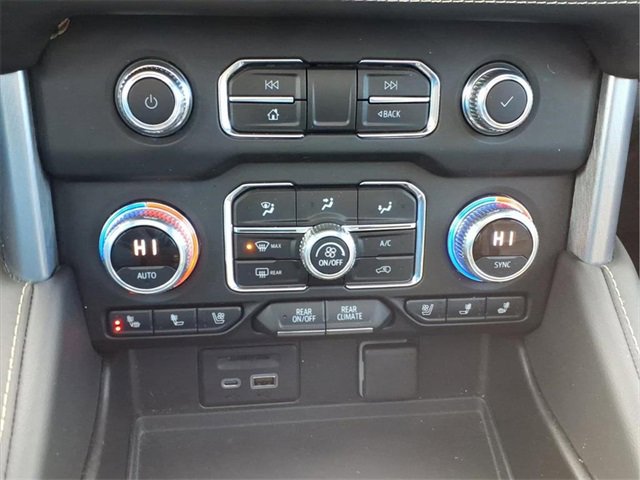Used 2021 GMC Yukon SLT w/ SLT Premium Package image 17