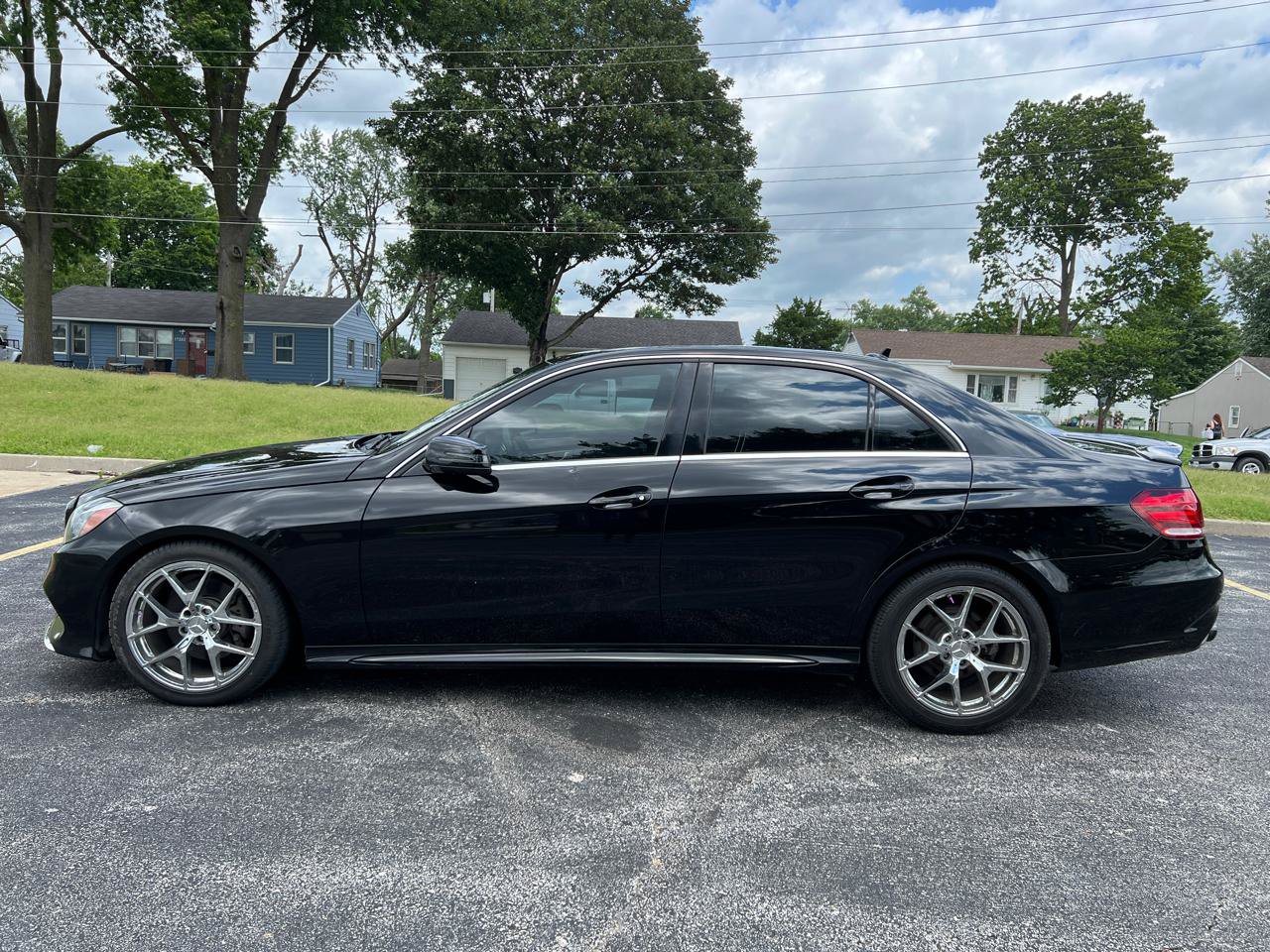 Used 2016 Mercedes-Benz E 350 Sedan w/ Premium Package image 2