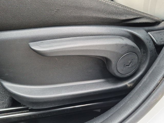 Used 2022 Hyundai Venue SEL FWD image 19