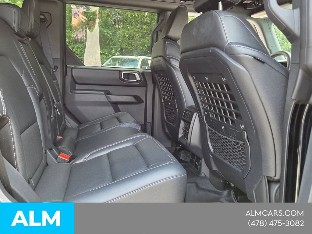 Used 2025 Ford Bronco Badlands AWD/4WD image 14