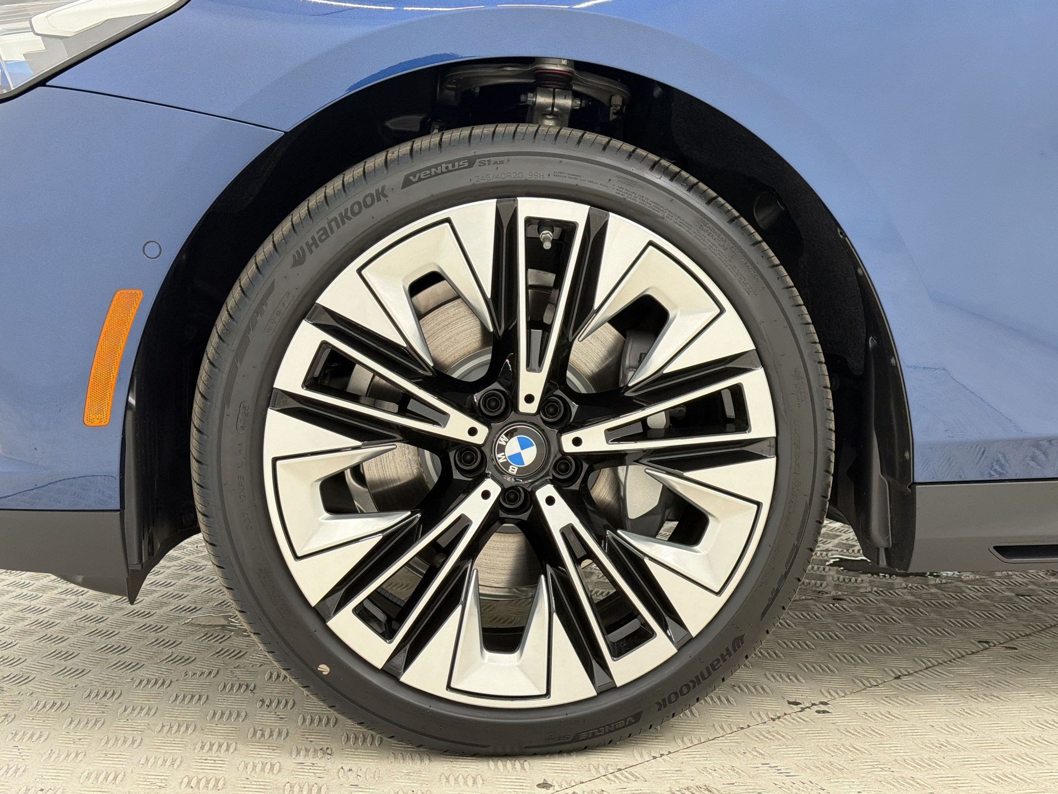 New 2026 BMW 530i RWD image 12