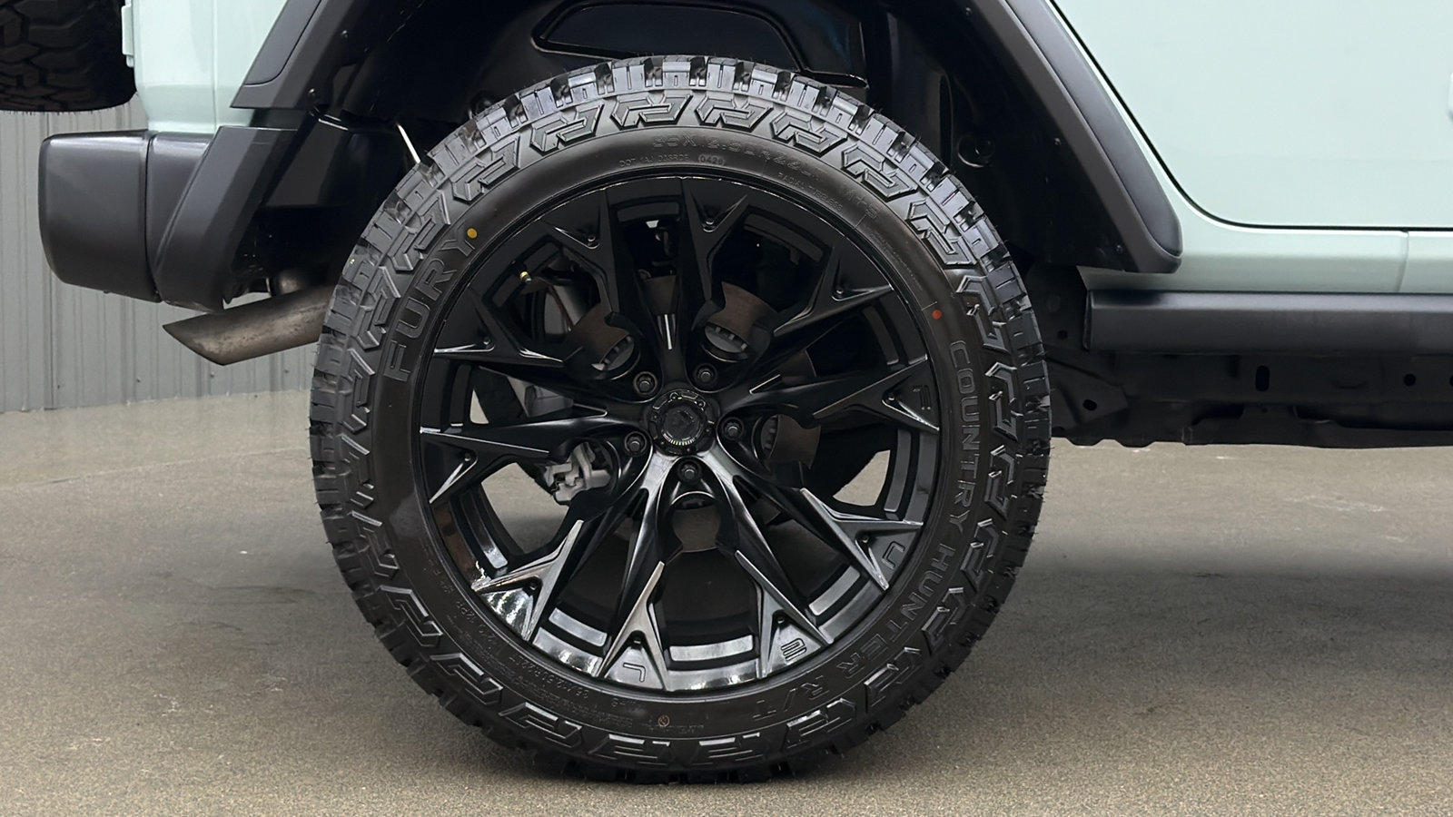 Used 2024 Jeep Wrangler Unlimited AWD/4WD image 11