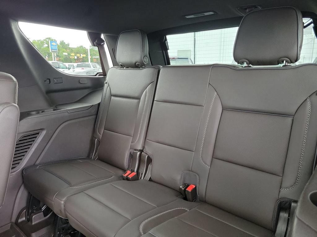 Certified 2021 GMC Yukon Denali w/ Denali Premium Package AWD/4WD image 36