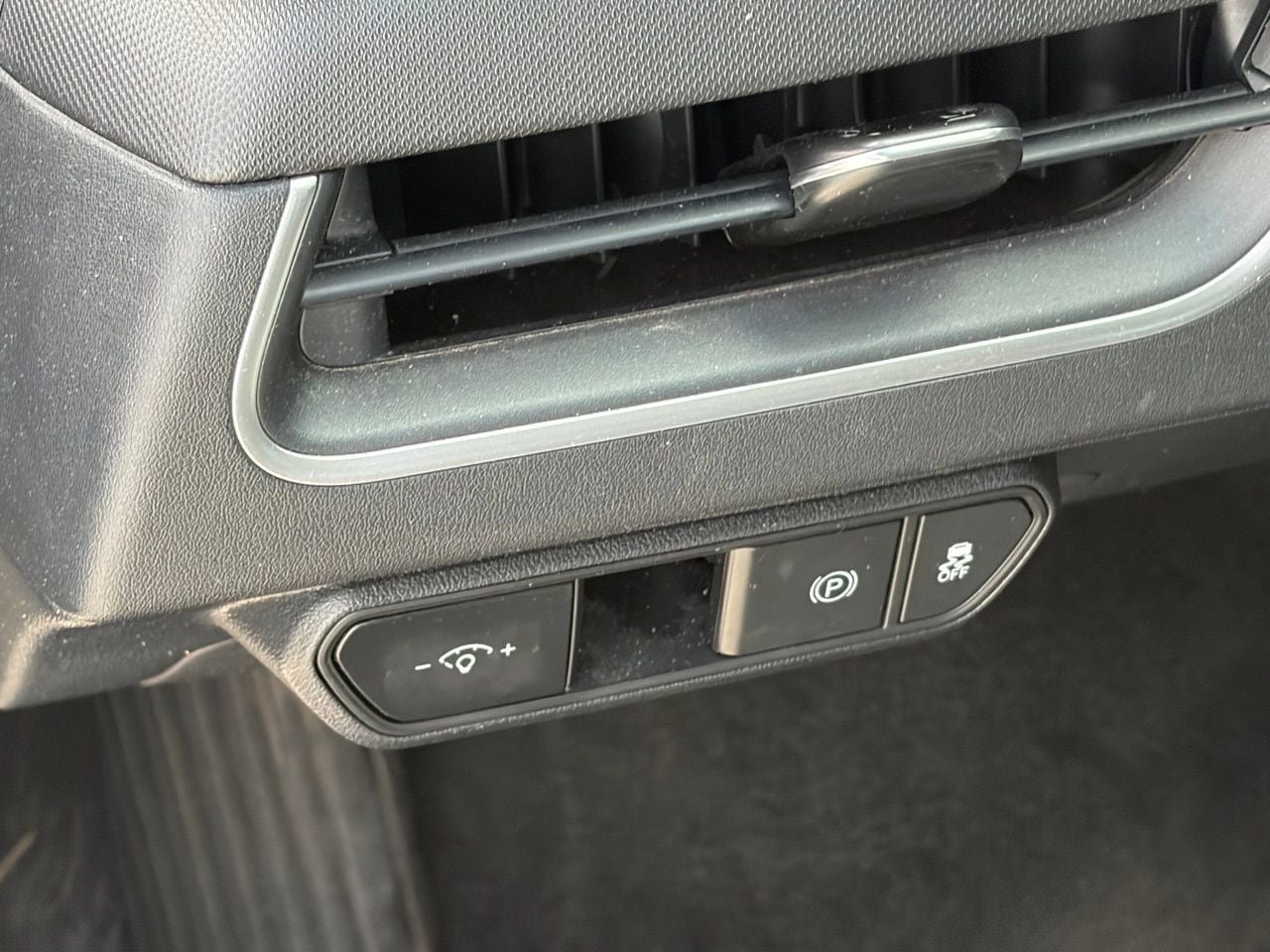 Used 2025 Kia K4 FWD image 7