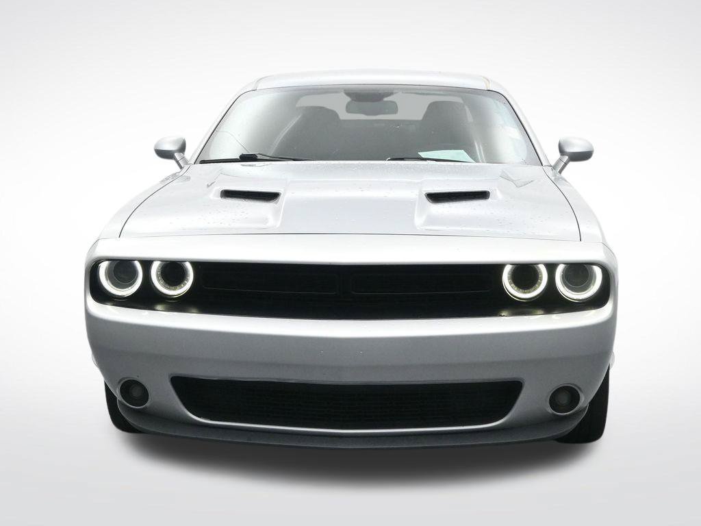 Used 2020 Dodge Challenger SXT w/ Blacktop Package RWD image 2