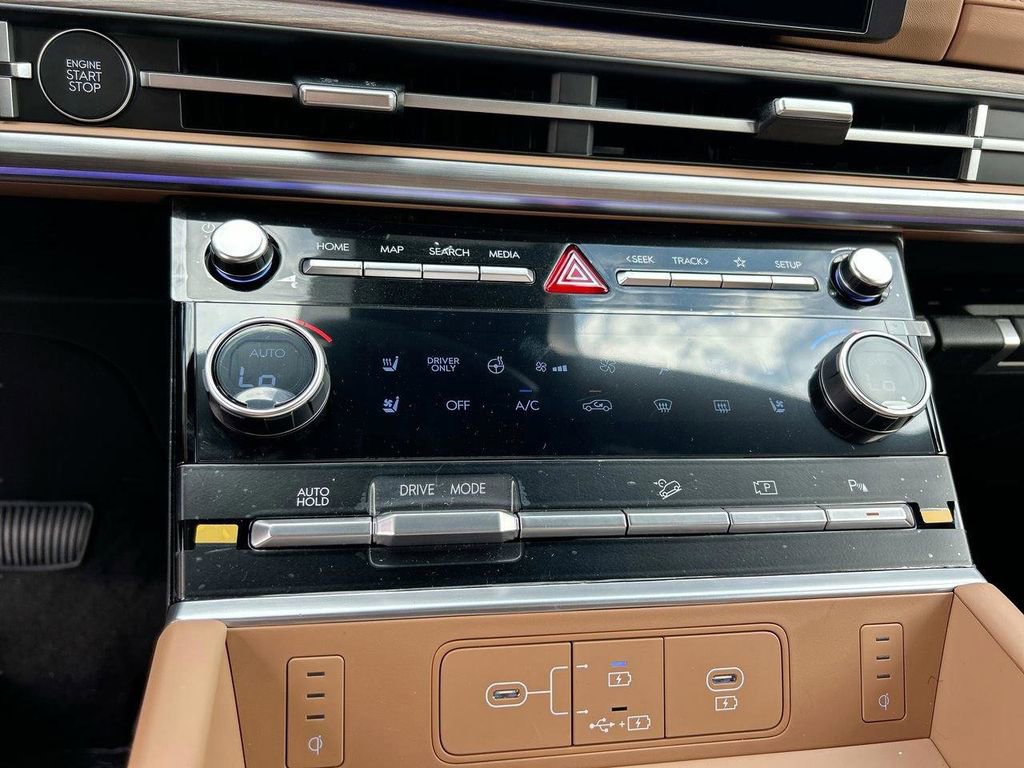 New 2026 Hyundai Santa Fe Limited FWD image 26