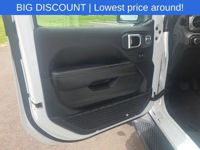 Used 2022 Jeep Gladiator Overland w/ LED Lighting Group AWD/4WD image 24