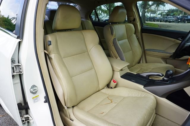 Used 2009 Acura TSX w/ Technology Package image 2
