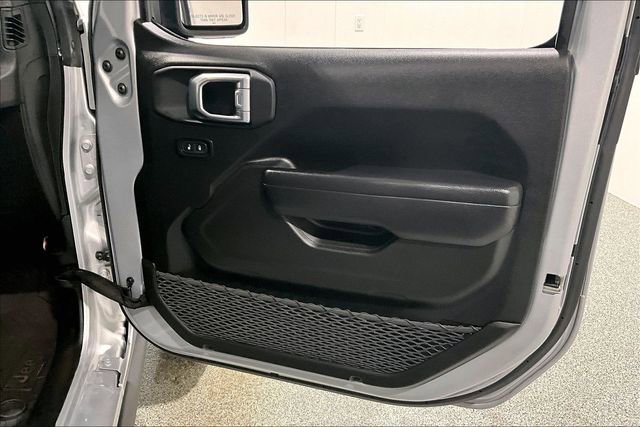 Used 2024 Jeep Wrangler Willys image 30