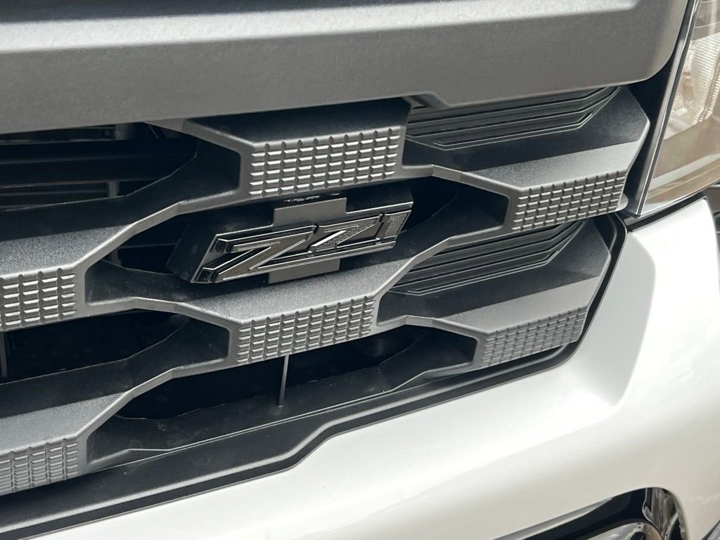 New 2026 Chevrolet Silverado 1500 Custom Trail Boss w/ Dark Appearance Package image 4