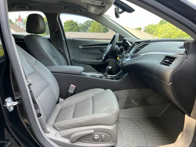 Used 2016 Chevrolet Impala LT w/ Convenience Package FWD image 22
