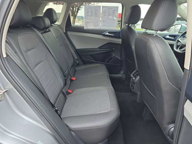 Used 2024 Volkswagen Taos SE image 11