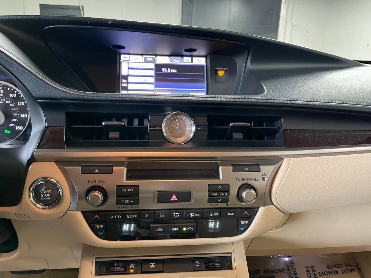 Used 2014 Lexus ES 350 w/ Luxury Package image 15