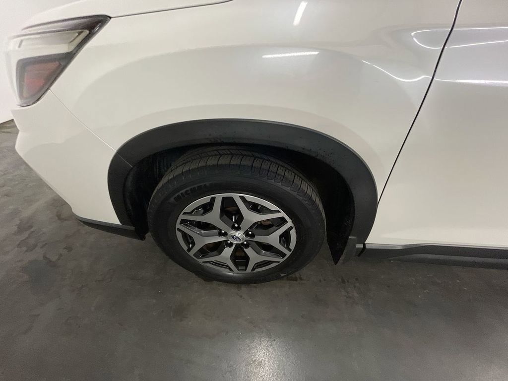 Used 2019 Subaru Forester Premium image 32