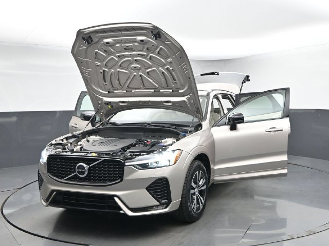 Used 2024 Volvo XC60 B5 Core w/ Protection Package Premier AWD/4WD image 51