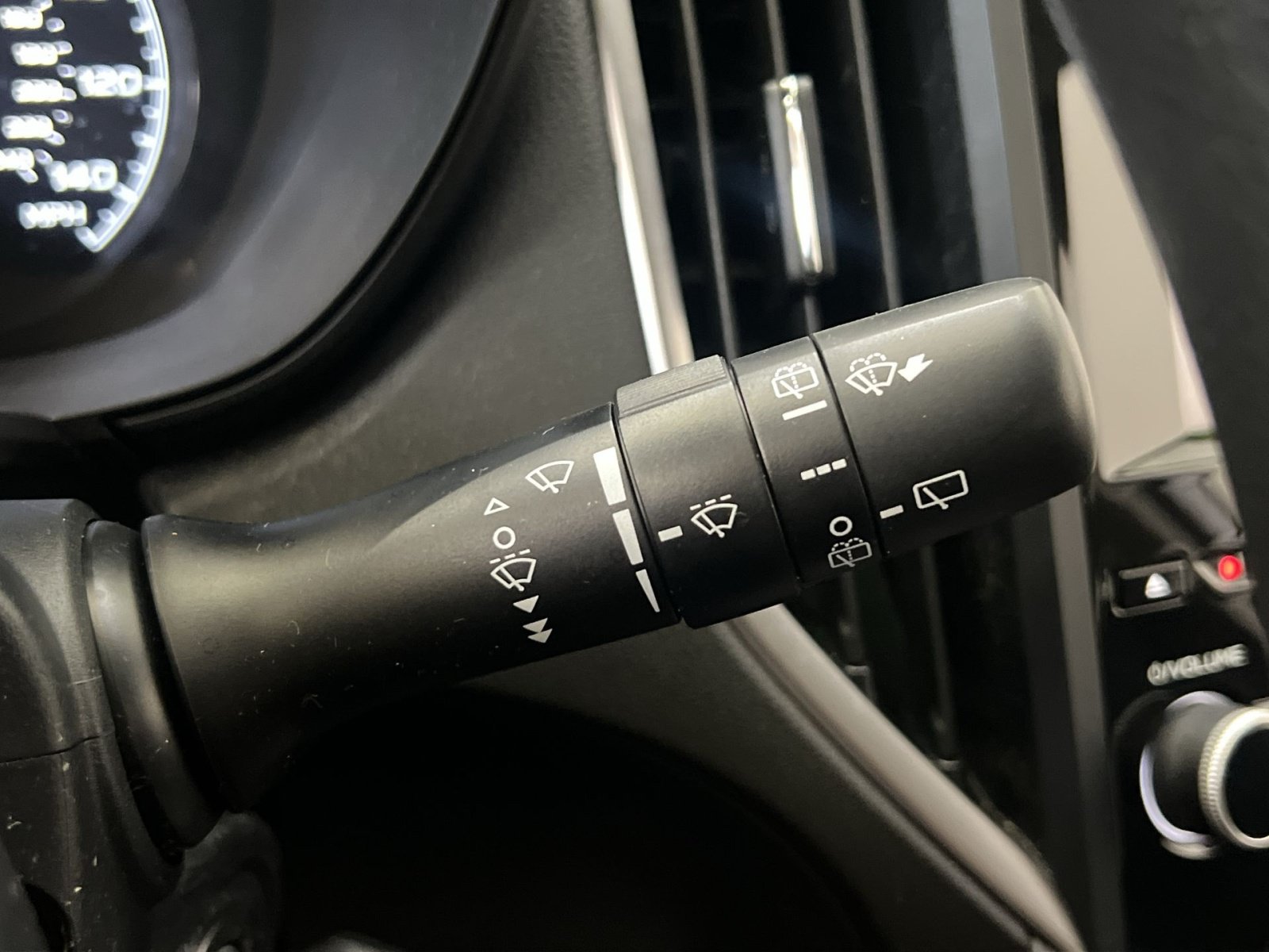Used 2019 Subaru Forester w/ Popular Package #1 AWD/4WD image 36