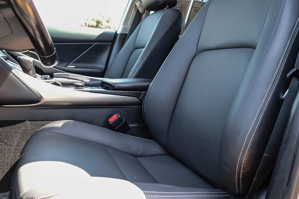 Used 2020 Lexus IS 300 w/ Navigation Package RWD image 28