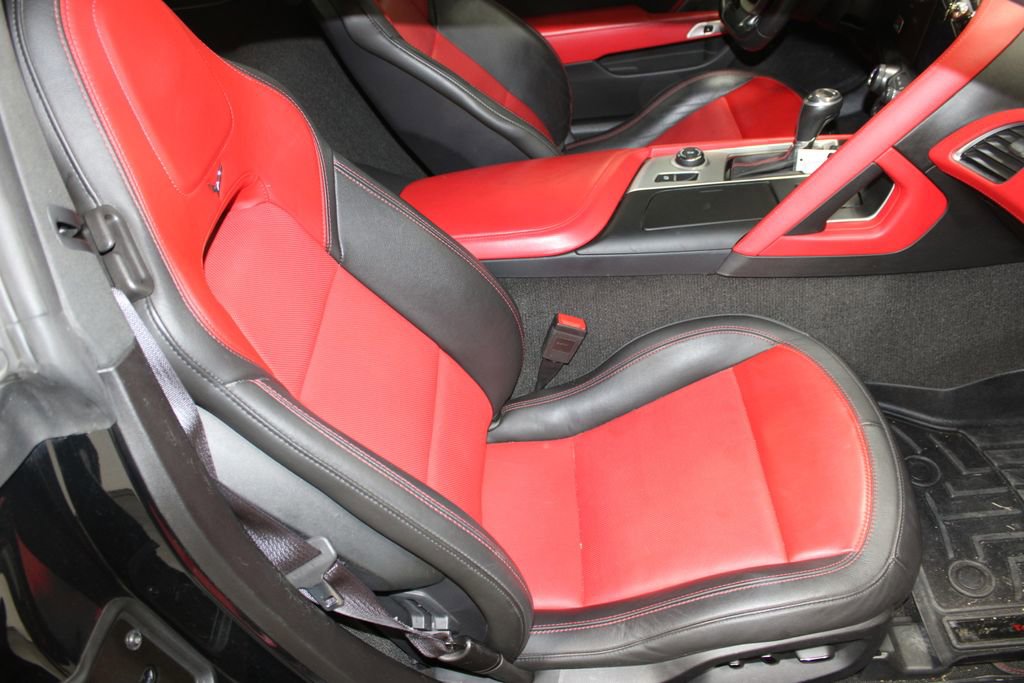 Used 2017 Chevrolet Corvette Stingray Coupe RWD image 25