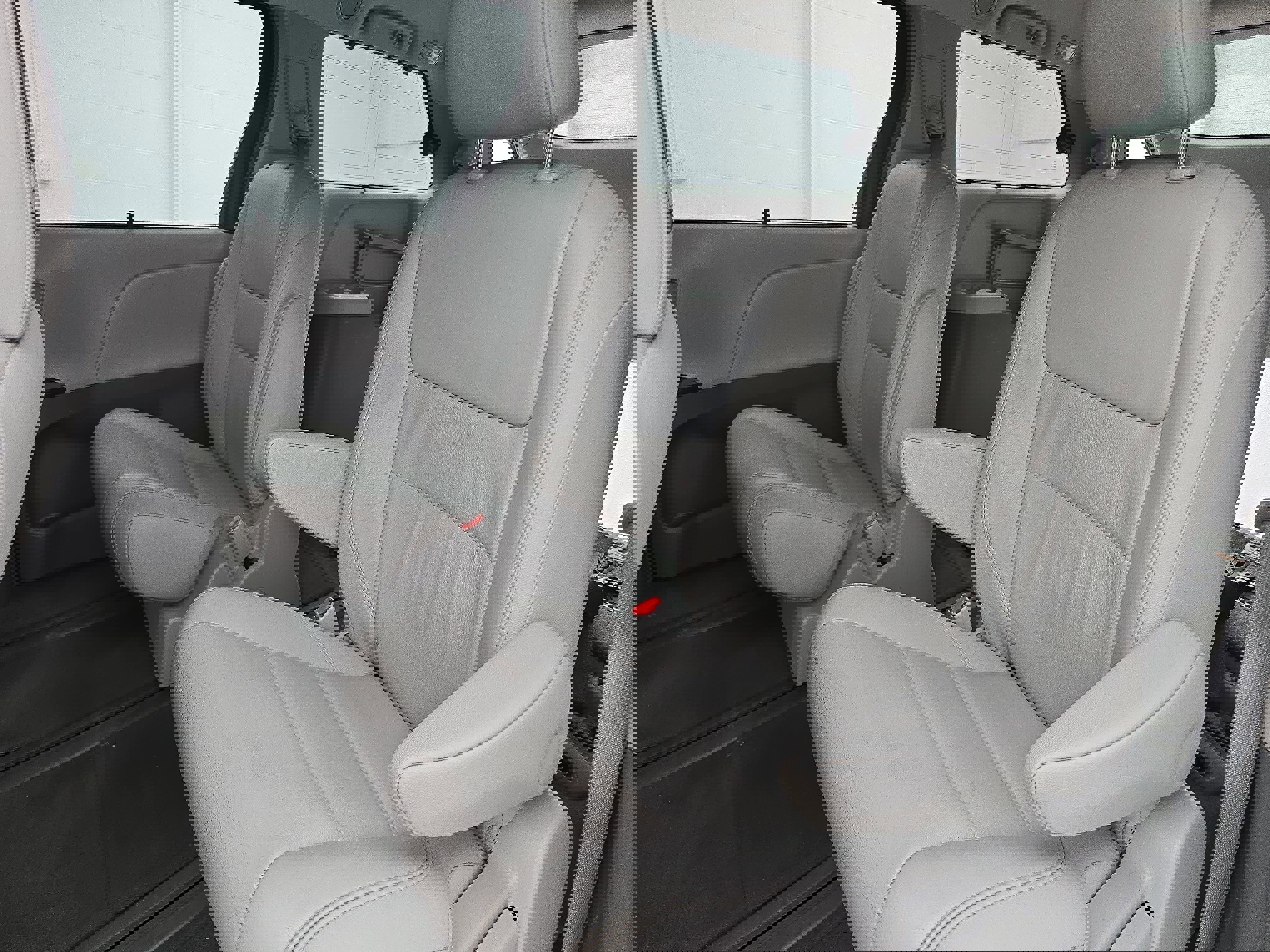 Used 2015 Toyota Sienna XLE image 15