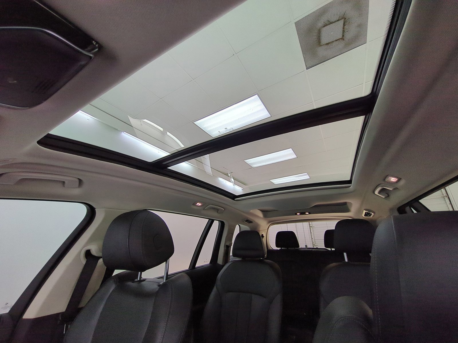 Used 2021 BMW X7 xDrive40i w/ Premium Package image 21