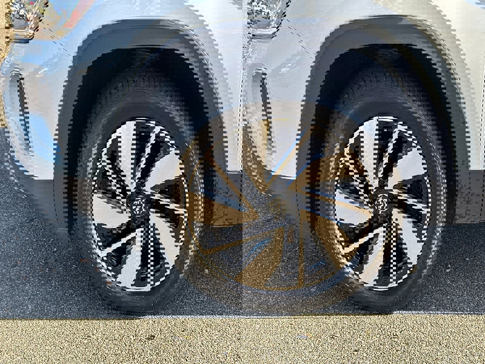 Used 2024 Volkswagen Atlas SE image 11