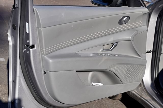 Used 2025 Hyundai Elantra Sport FWD image 21