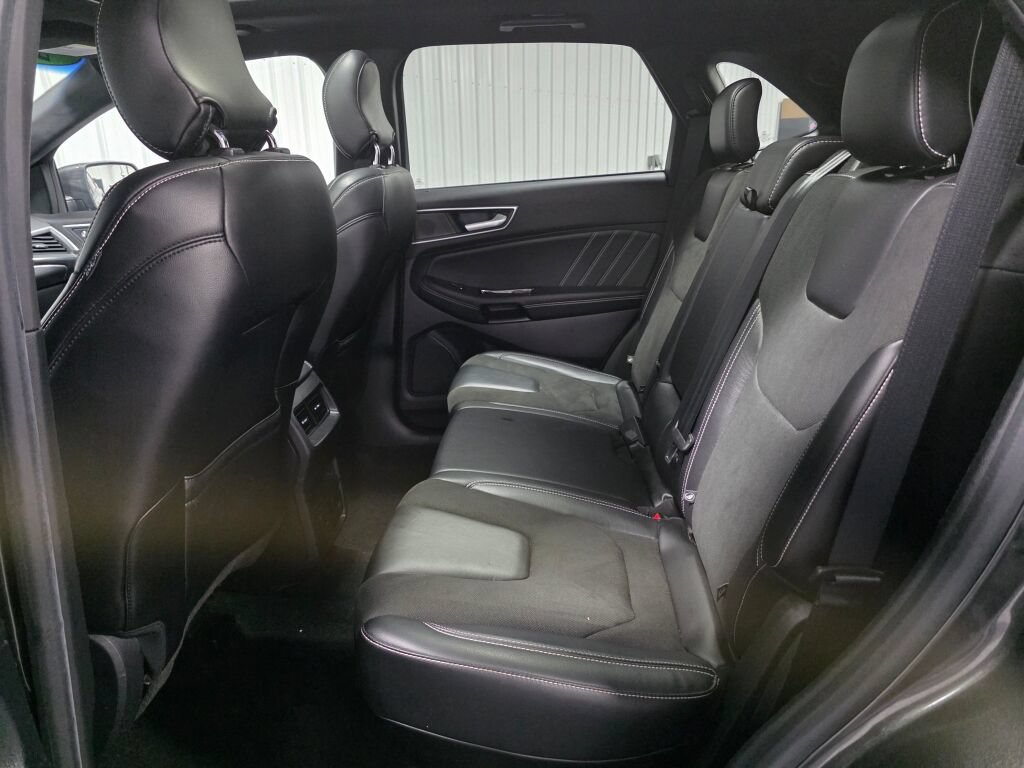 Used 2019 Ford Edge ST w/ Convenience Package AWD/4WD image 10