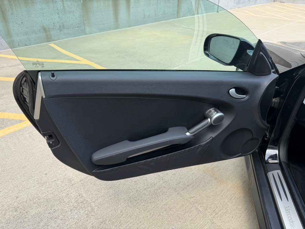 Used 2009 Mercedes-Benz SLK 300 image 17