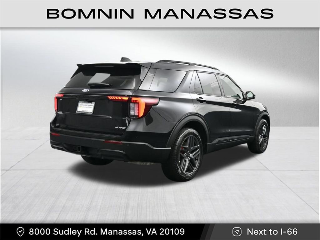 Used 2025 Ford Explorer ST-Line w/ ST-Line Street Pack image 5