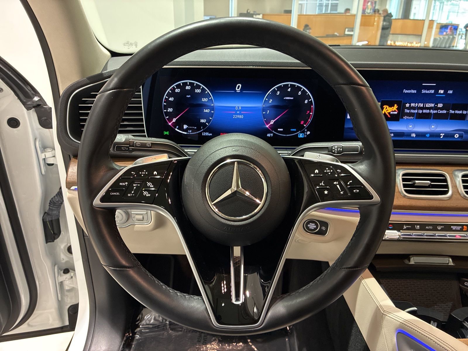 Used 2024 Mercedes-Benz GLE 350 4MATIC image 10