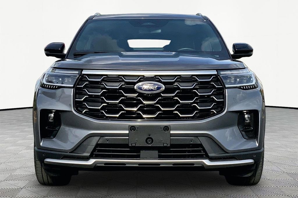 Used 2025 Ford Explorer Platinum w/ LUX Leather Package image 2