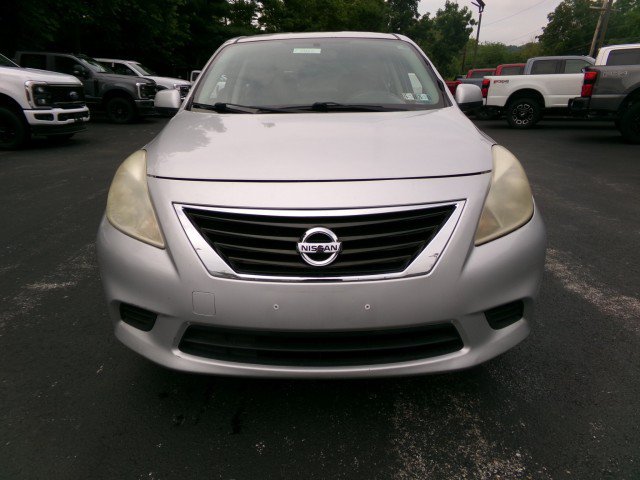 Used 2014 Nissan Versa SV FWD image 3