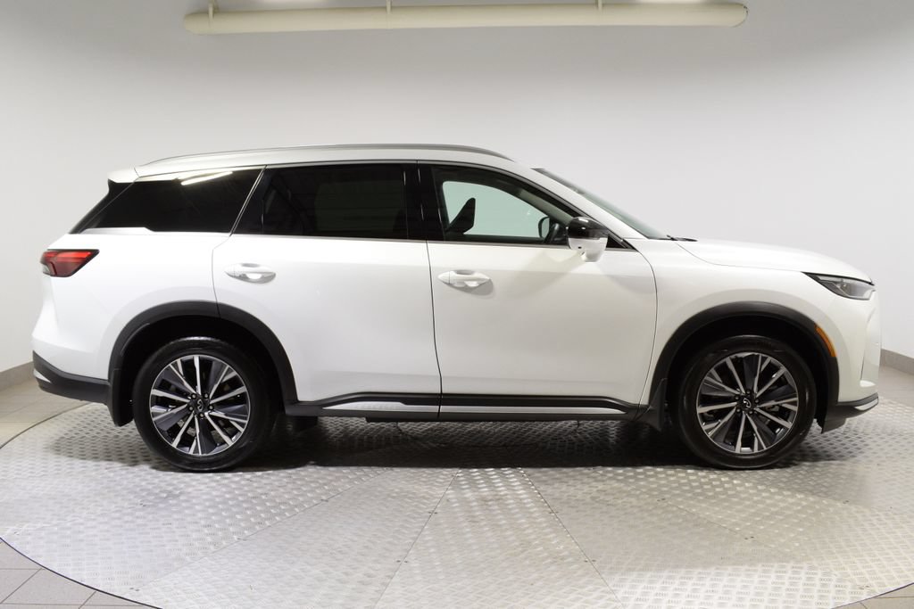 Certified 2026 INFINITI QX60 Luxe w/ Cargo Package AWD/4WD image 9