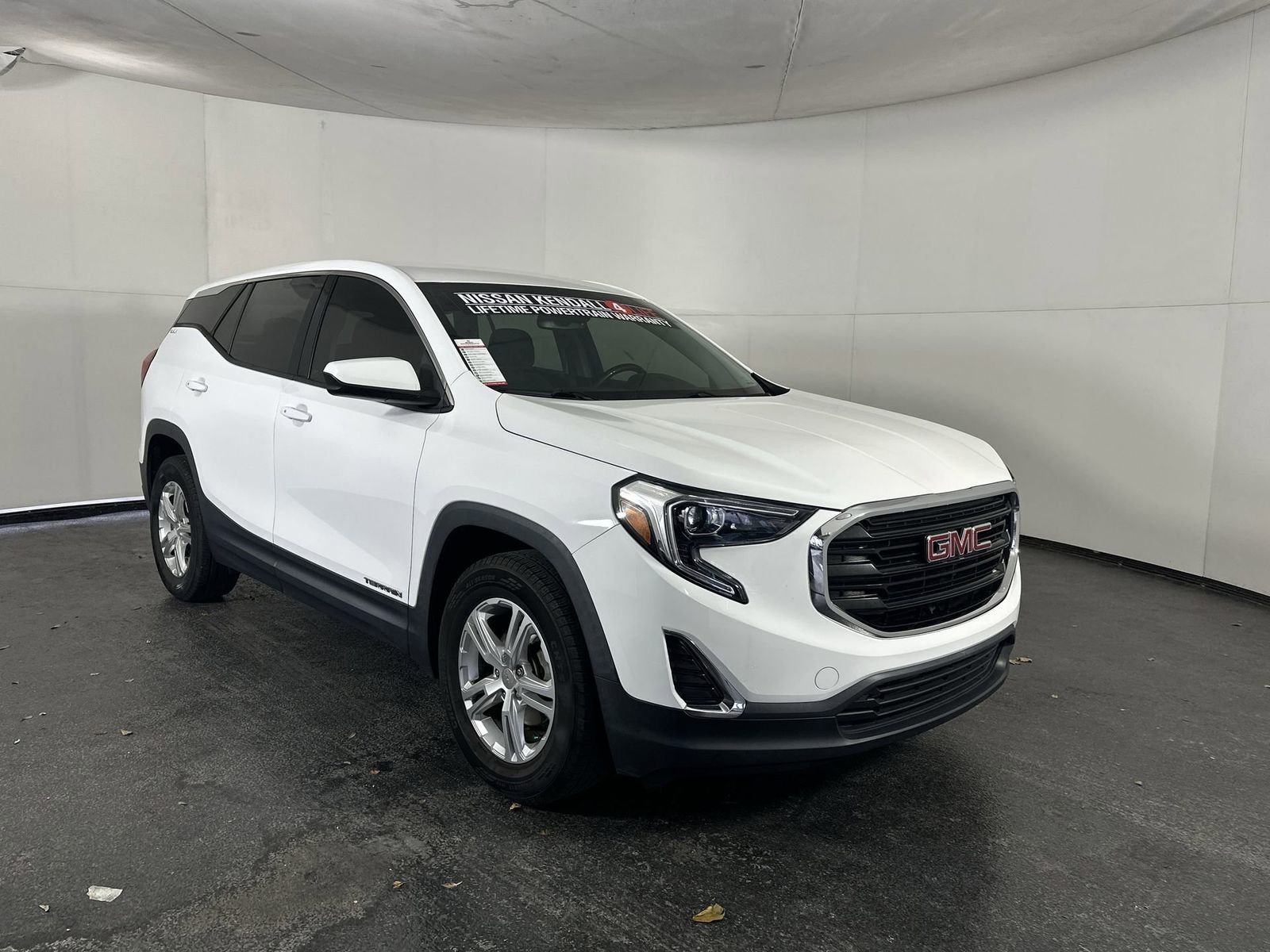 Used 2020 GMC Terrain SLE image 3