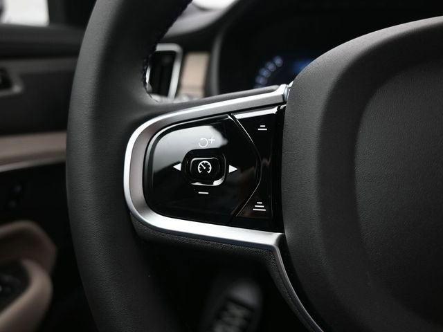 New 2026 Volvo XC90 B6 Plus w/ Protection Package Premier image 26