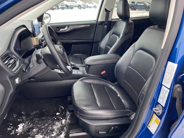 Used 2022 Ford Escape Titanium image 14