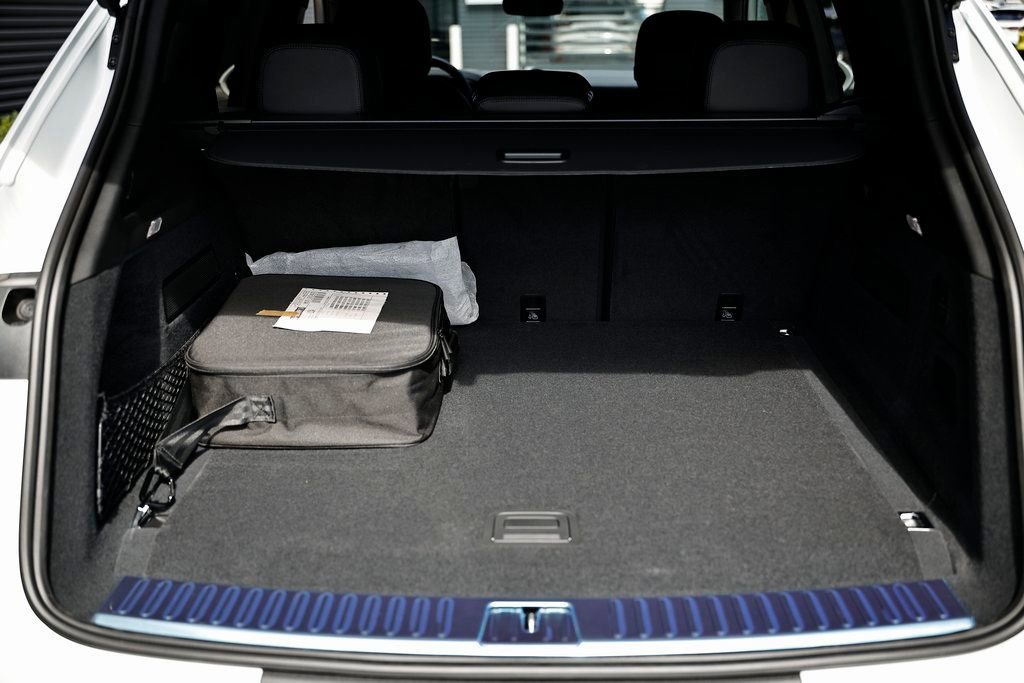 Certified 2026 Porsche Cayenne E-Hybrid AWD/4WD image 32